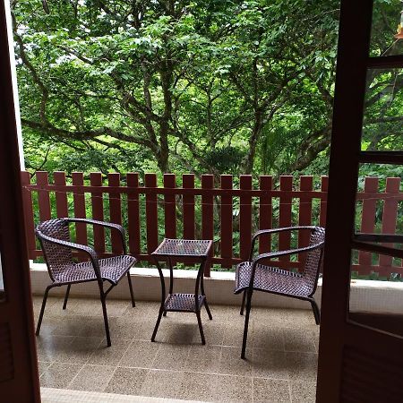 Апартаменты Apartamento Bosque Агуас-ди-Линдоя Экстерьер фото