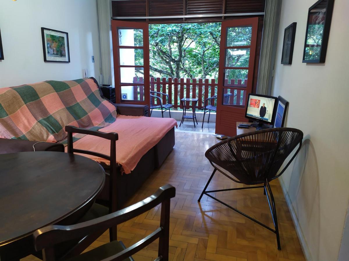 Апартаменты Apartamento Bosque Агуас-ди-Линдоя Экстерьер фото